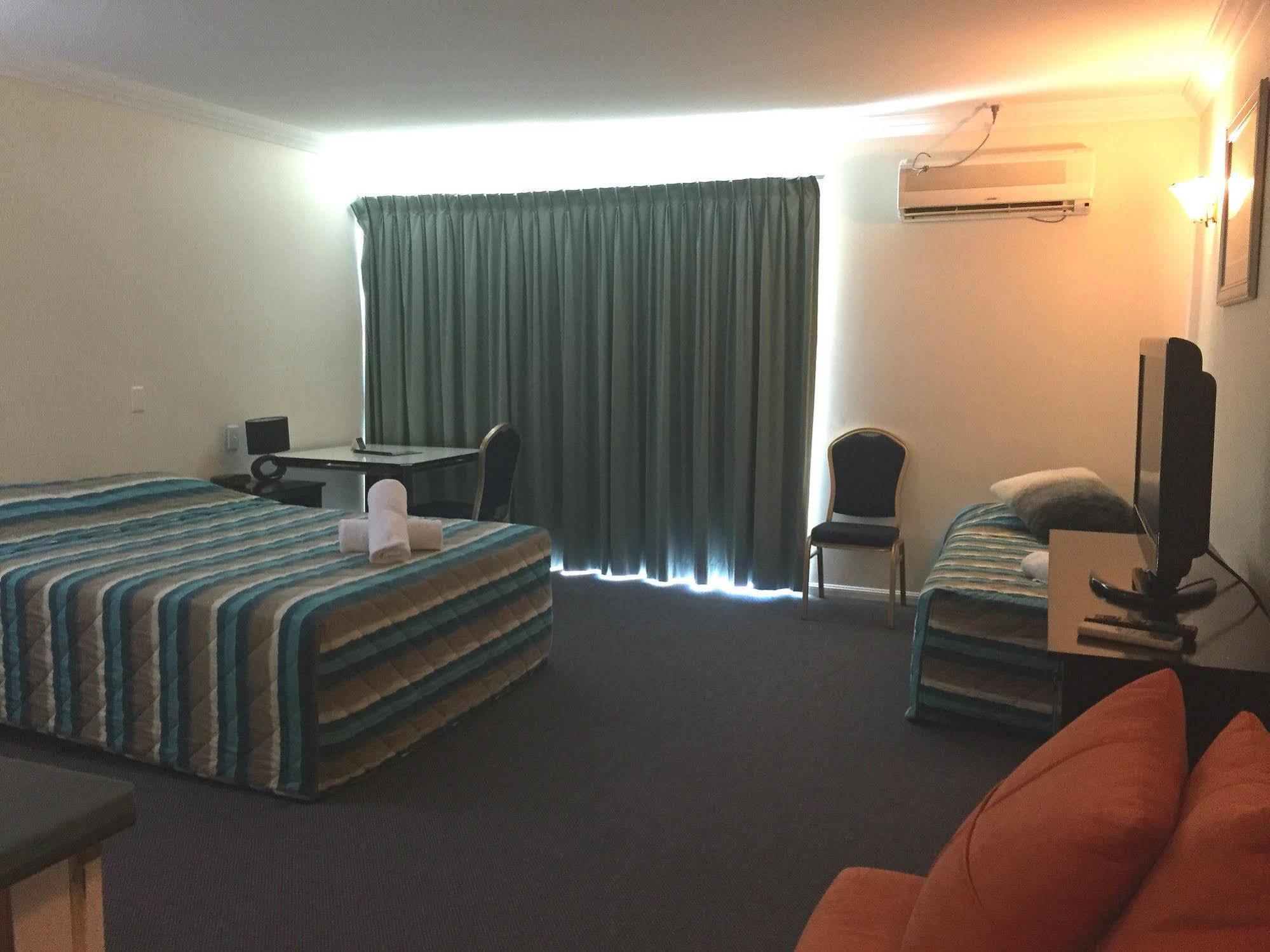 คอมฟอร์ท โฮเทล แปซิฟิก คลีฟแลนด์ Hotel ภายนอก รูปภาพ